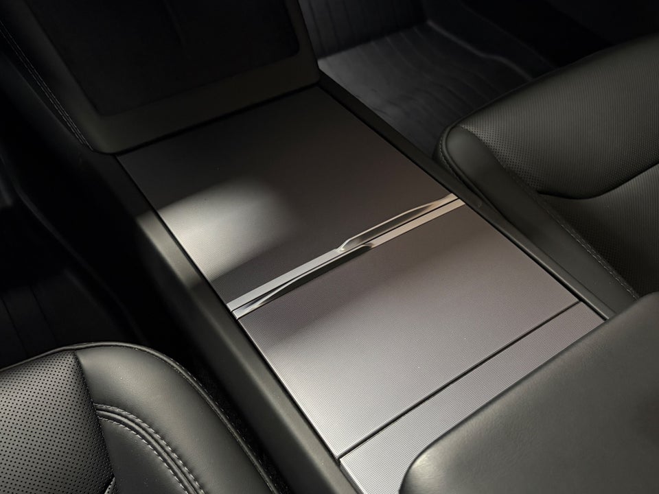 Tesla Model 3 RWD 4d