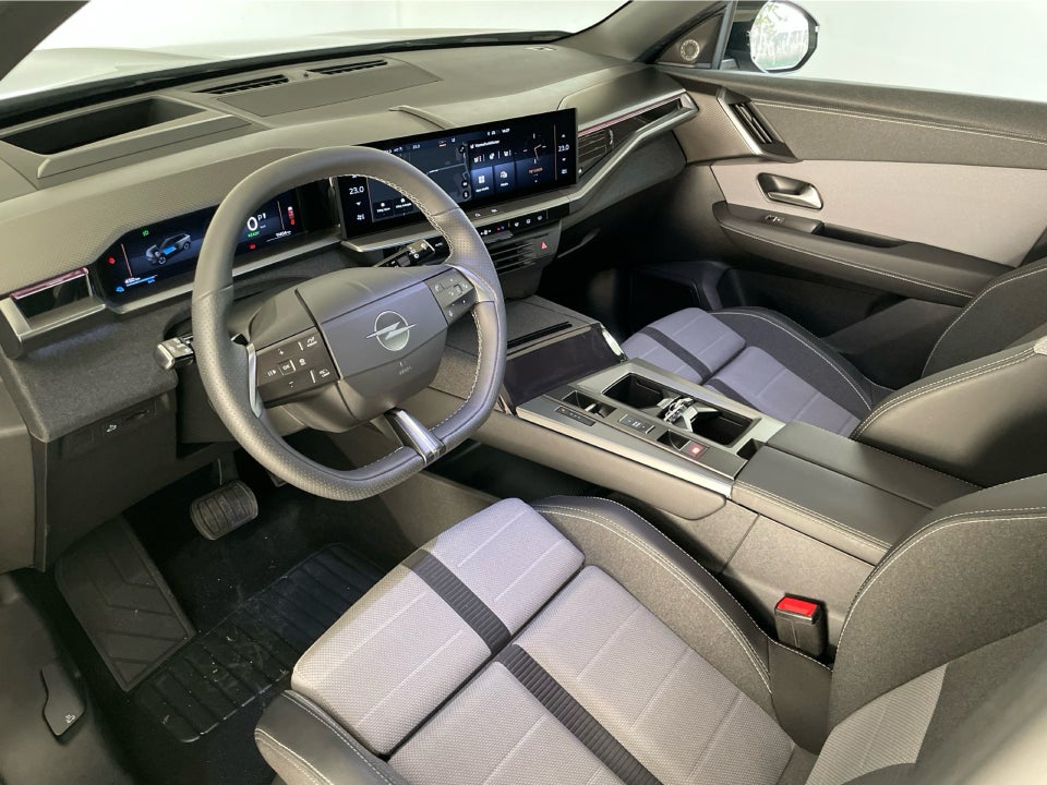 Opel Grandland-e 73 GS Sky 5d