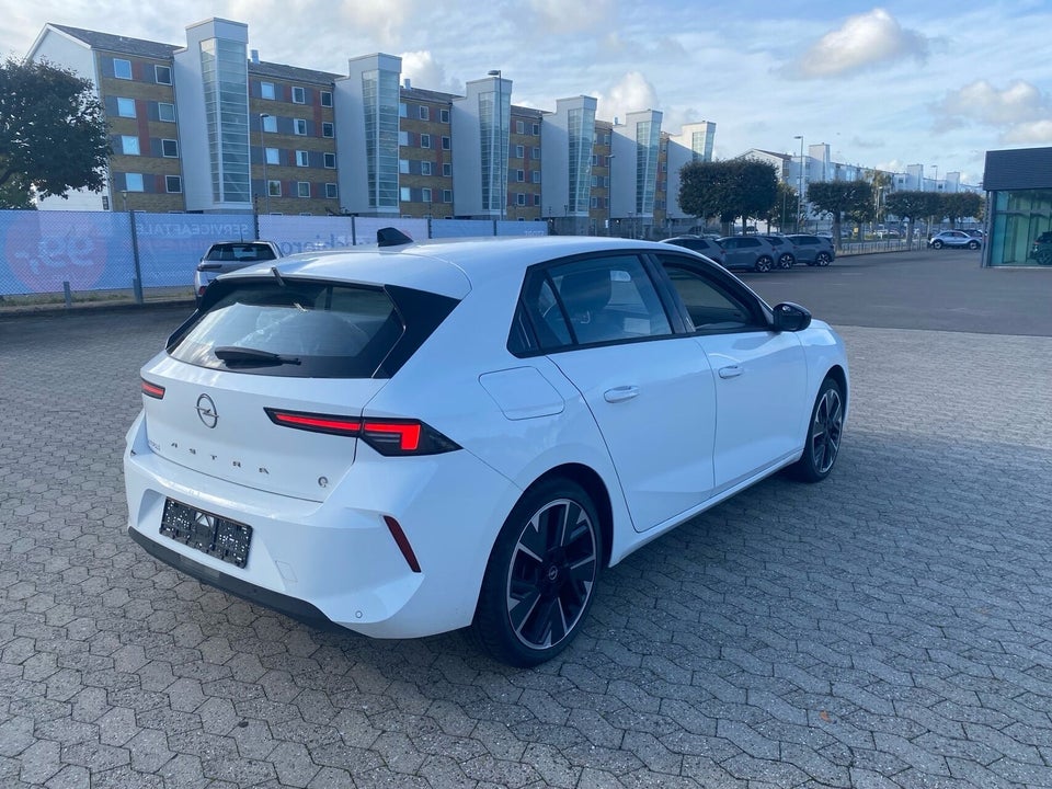 Opel Astra-e 54 GS 5d