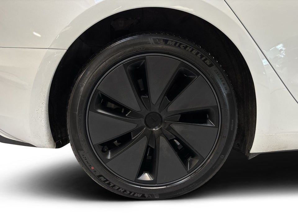 Tesla Model 3 RWD 4d