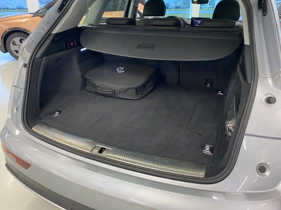 Audi Q5 50 TFSi e Prestige quattro S-tr. 5d