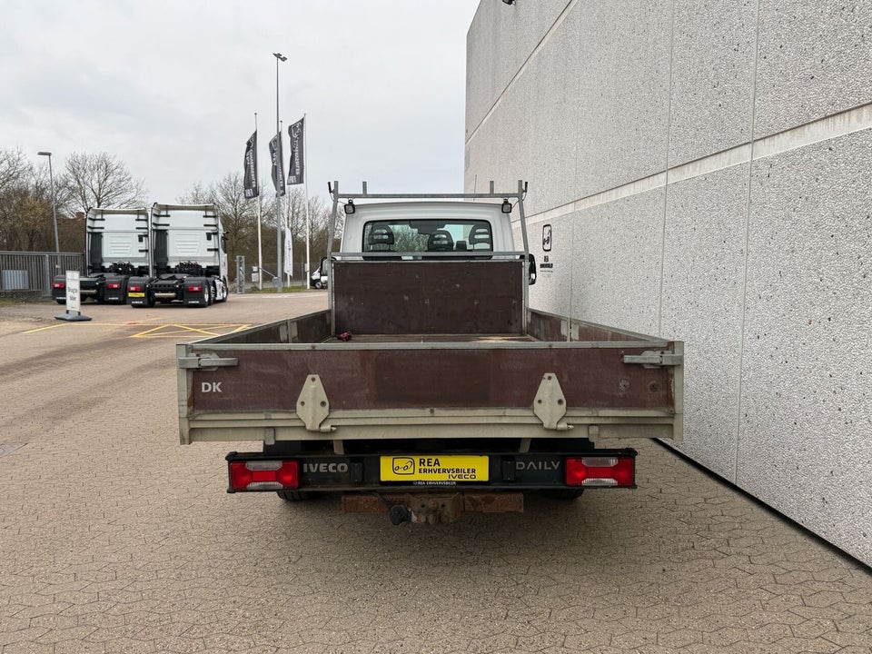 Iveco Daily 2,3 35S16 4100mm Lad 2d