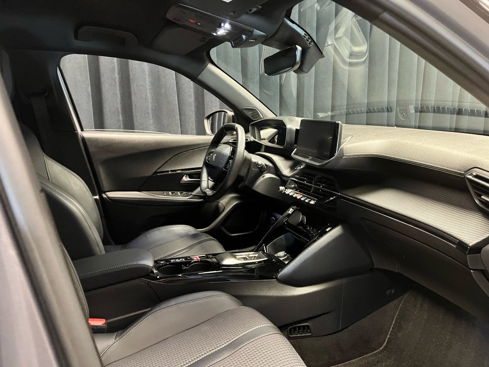 Peugeot e-2008 50 GT 5d