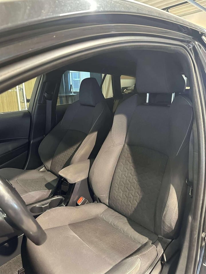 Suzuki Swace 1,8 HEV Active stc. e-CVT 5d