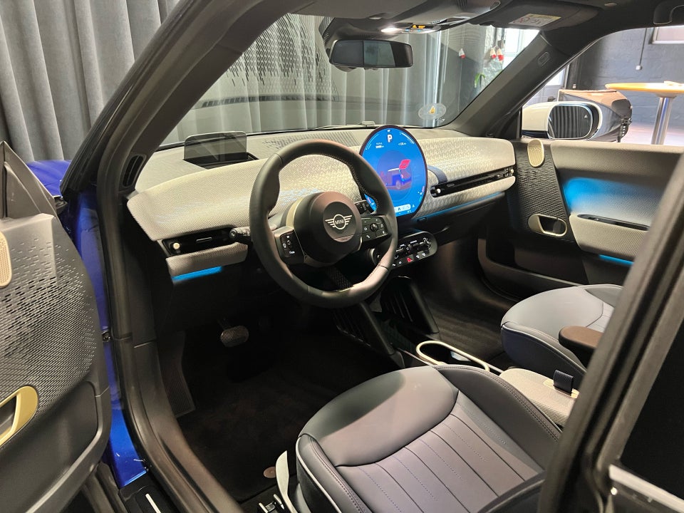 MINI Cooper E Favoured Trim L 3d