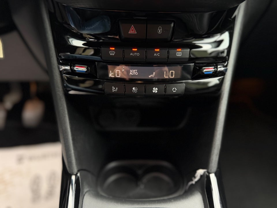 Peugeot 2008 1,6 BlueHDi 100 Allure 5d
