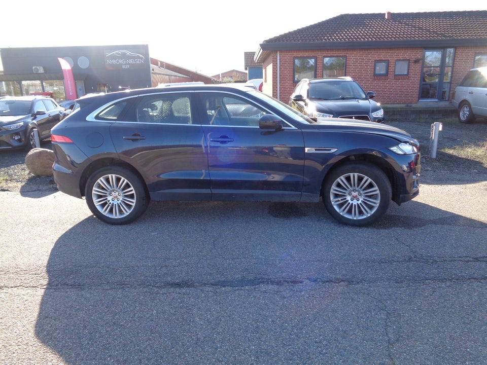 Jaguar F-Pace 2,0 D180 Pure aut. AWD 5d