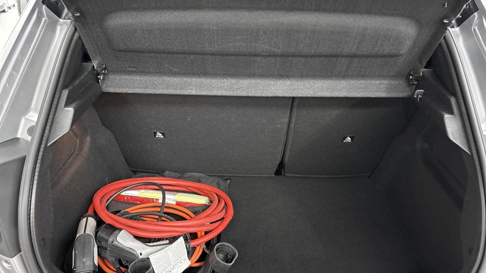 Peugeot e-208 50 GT 5d