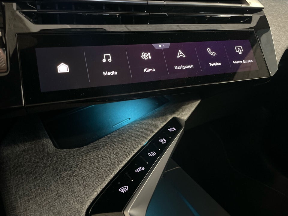 Peugeot e-5008 77 GT Pack 7prs 5d