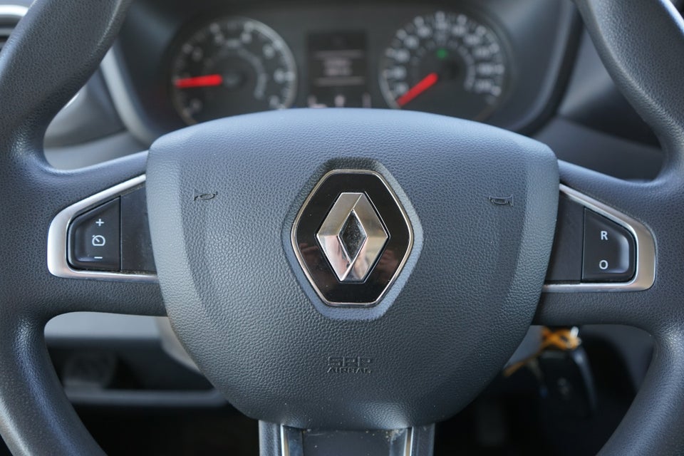 Renault Master IV T33 2,3 dCi 150 L2H2 Kassevogn