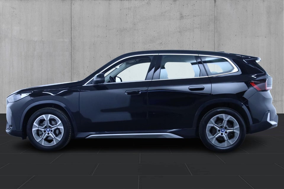 BMW iX1 eDrive20 X-Line 5d