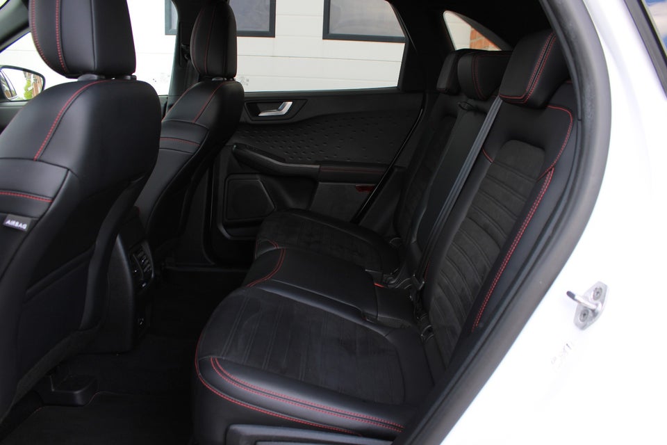 Ford Kuga 2,5 PHEV ST-Line X CVT 5d