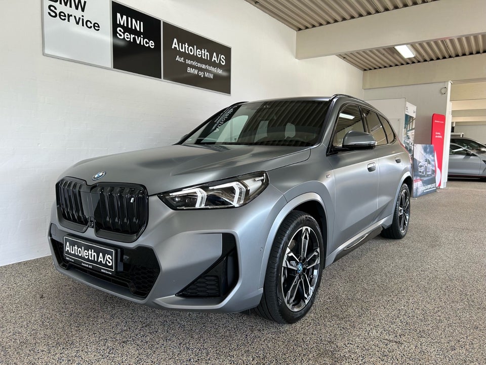 BMW iX1 xDrive30 Fully Charged M-Sport 5d