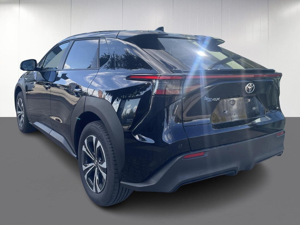 Toyota bZ4X Active 5d