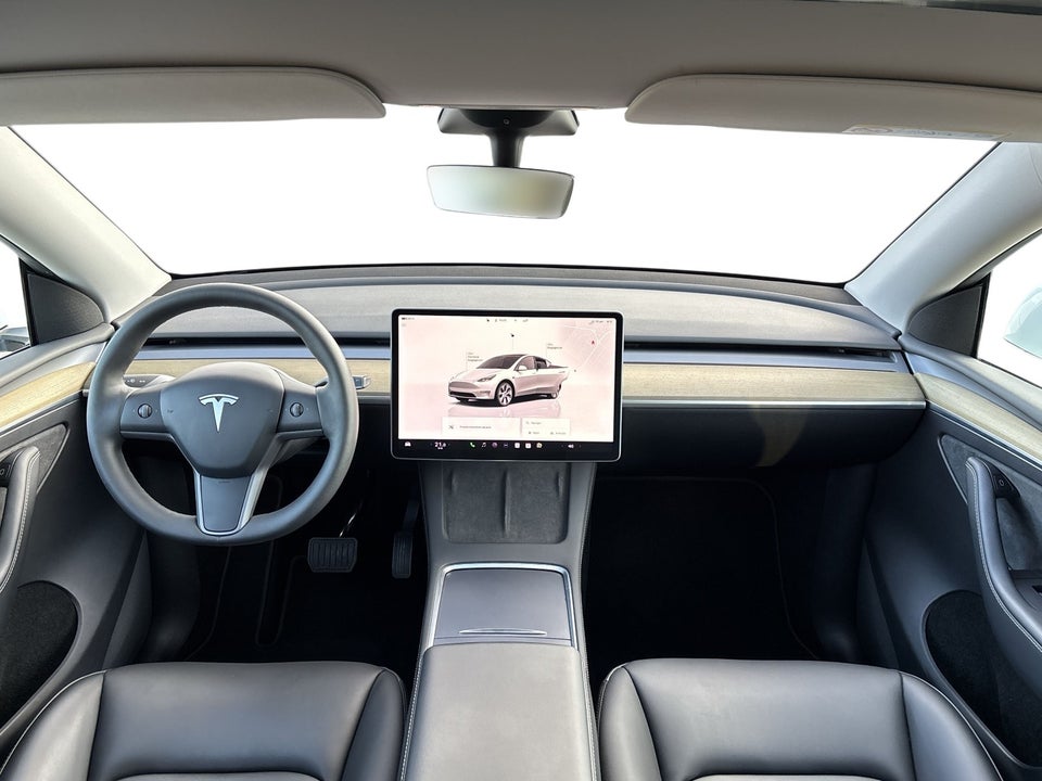 Tesla Model Y Long Range AWD 5d