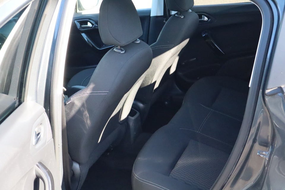 Peugeot 208 1,6 BlueHDi 100 Allure Sky 5d
