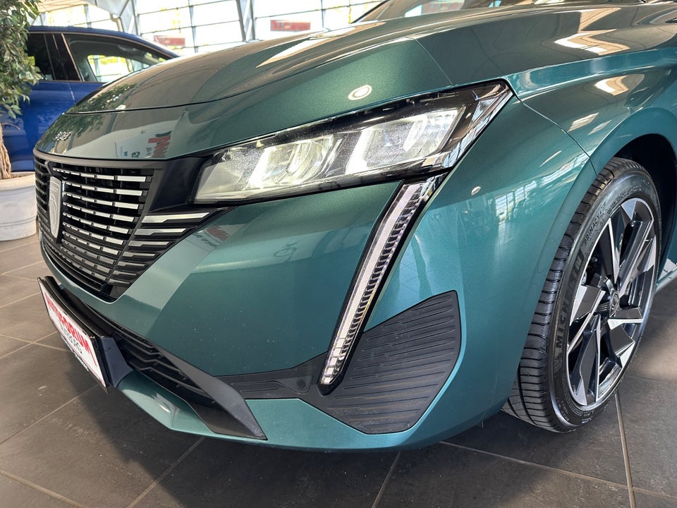 Peugeot 308 1,5 BlueHDi 130 Allure Pack SW EAT8 5d