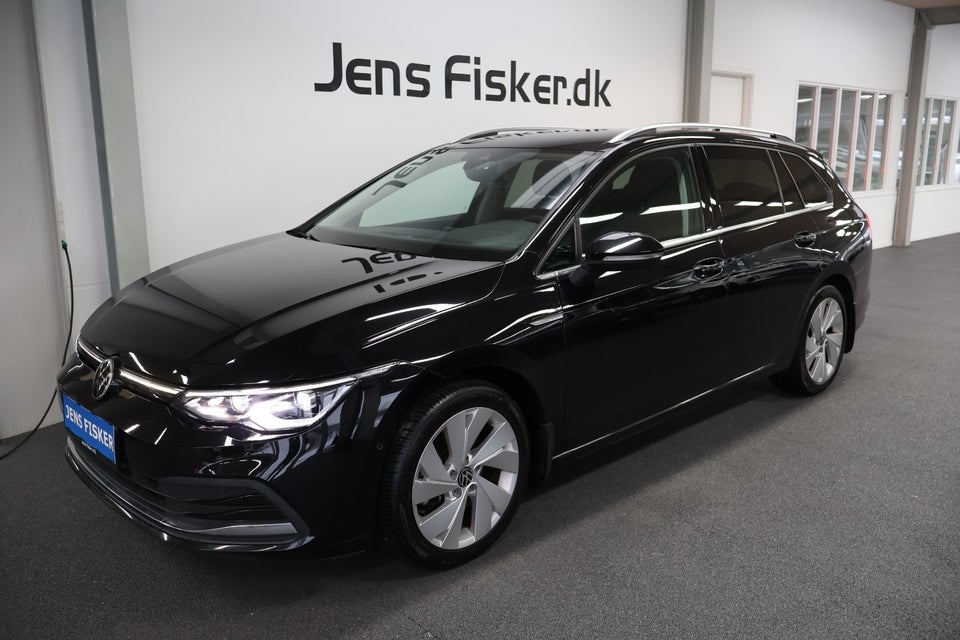 VW Golf VIII 1,5 eTSi 150 Style Variant DSG 5d