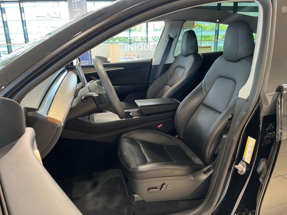 Tesla Model Y Long Range AWD 5d