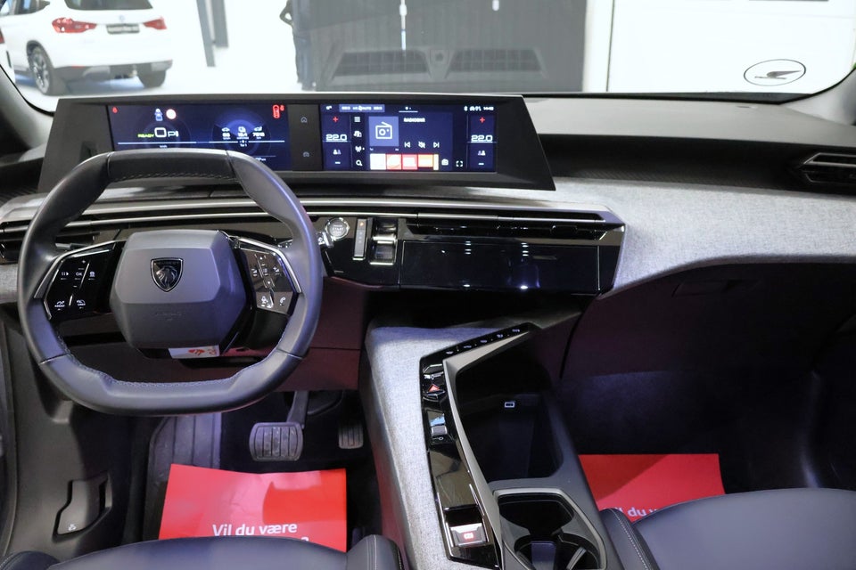 Peugeot e-5008 77 Allure Pack 7prs 5d
