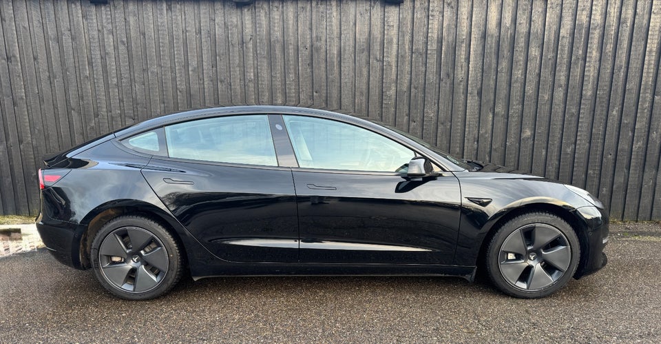Tesla Model 3 Long Range AWD 4d