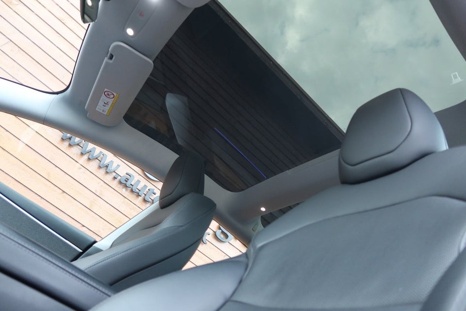 Tesla Model 3 RWD 4d