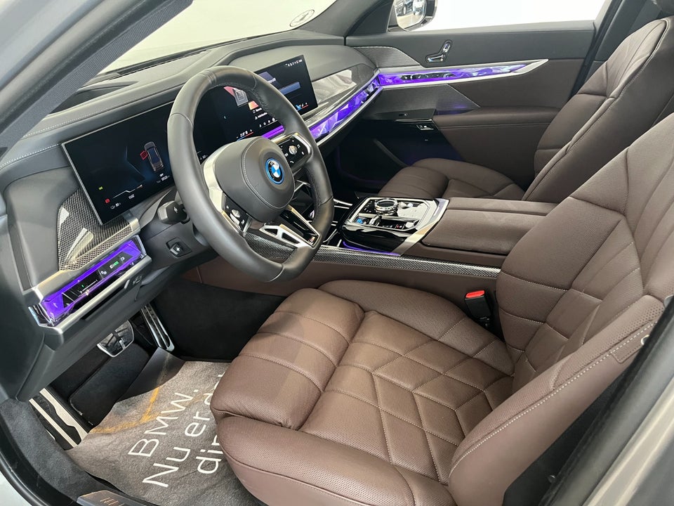 BMW i7 xDrive60 M-Sport 4d