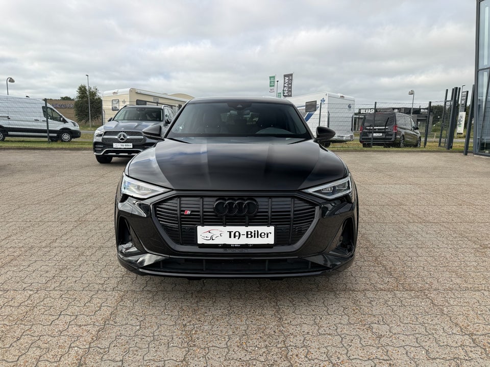 Audi e-tron S quattro 5d