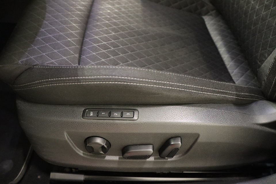 Skoda Superb 2,0 TDi 150 Style Combi DSG 5d