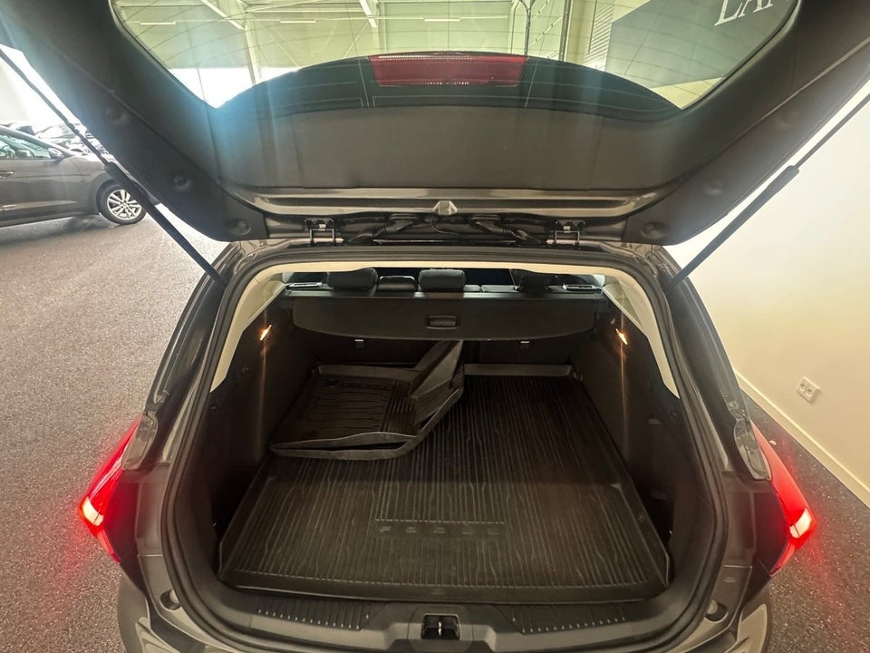 Ford Focus 1,0 EcoBoost Titanium stc. 5d