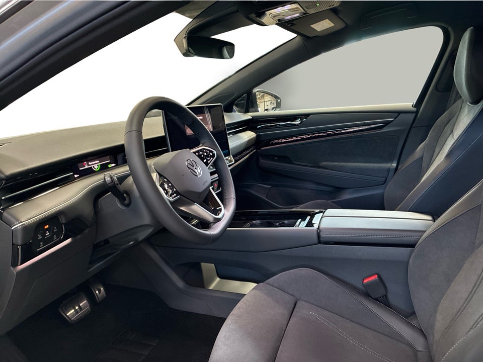 VW ID.7 77 Style+ Tourer 5d