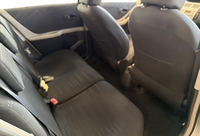 Toyota Yaris 1,3 Luna 5d