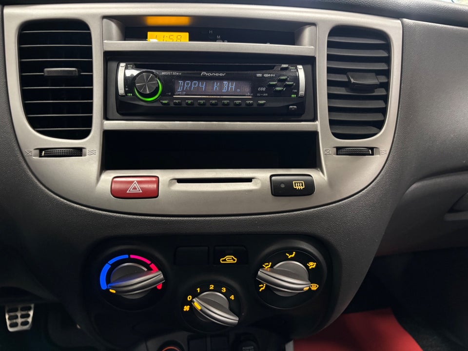 Kia Rio 1,4 Exclusive 5d