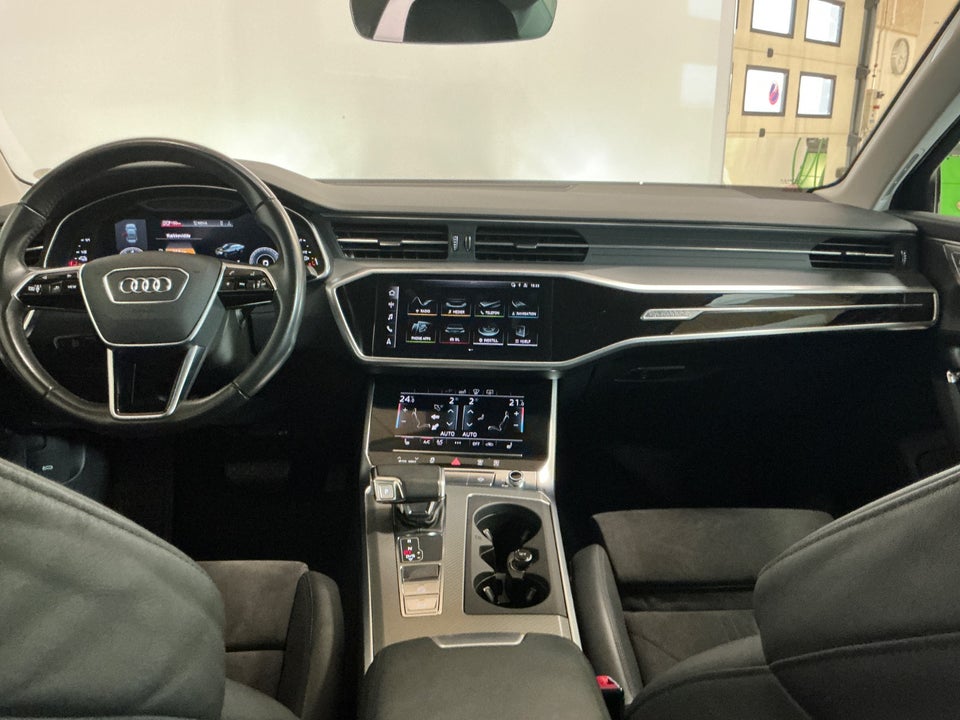 Audi A6 50 TFSi e Sport quattro S-tr. 4d