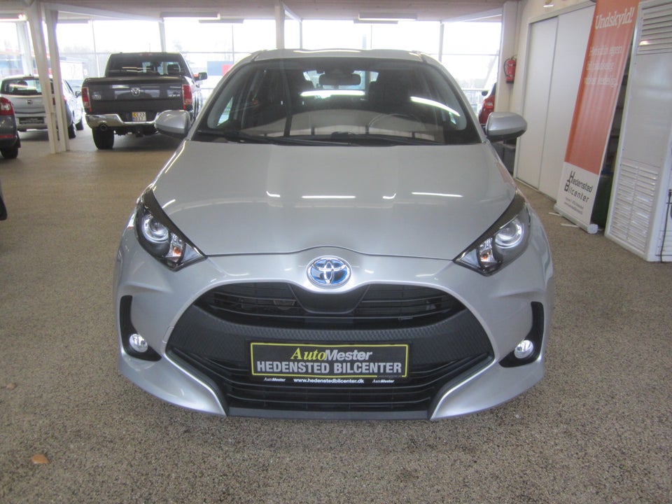 Toyota Yaris 1,5 Hybrid H3 e-CVT 5d