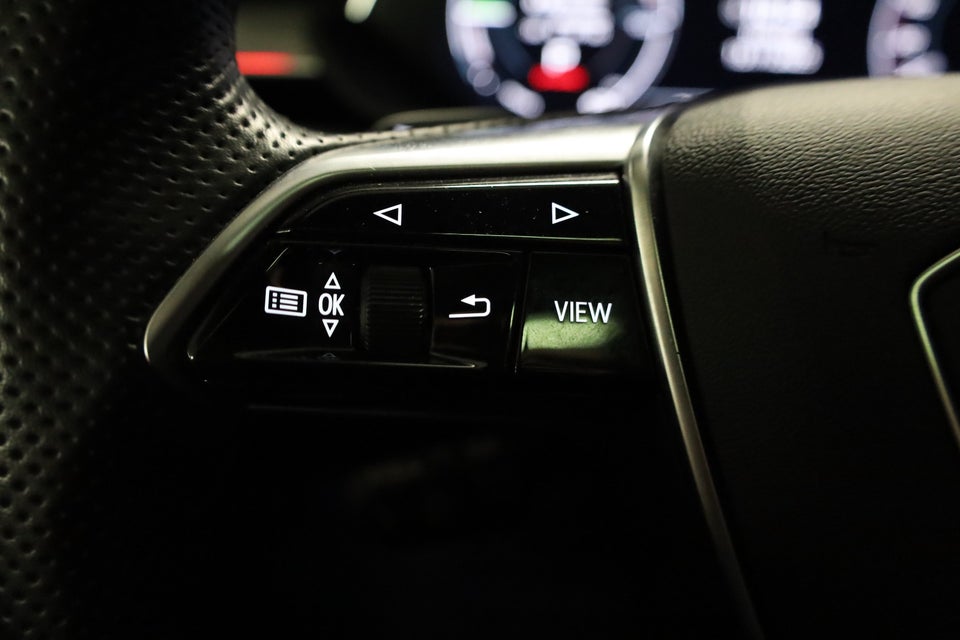 Audi e-tron 55 S-line quattro 5d