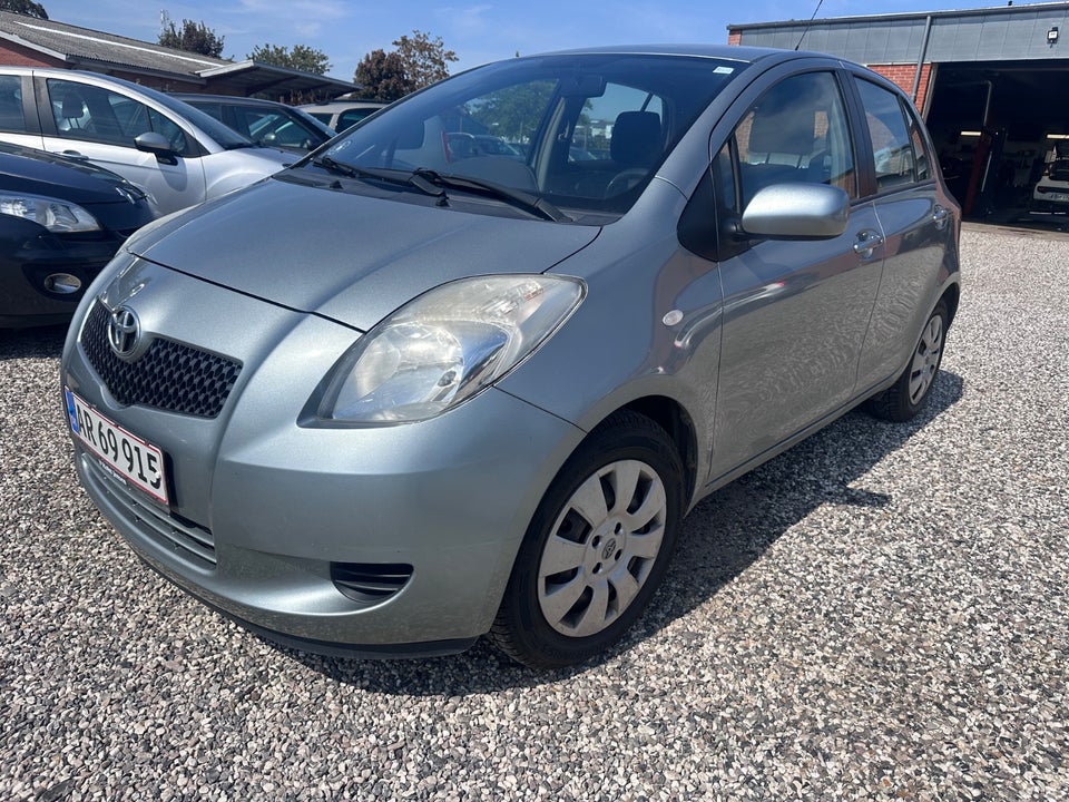 Toyota Yaris 1,3 Terra 5d