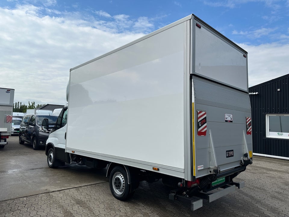 Iveco Daily 2,3 35S14 Alukasse m/lift AG8 2d