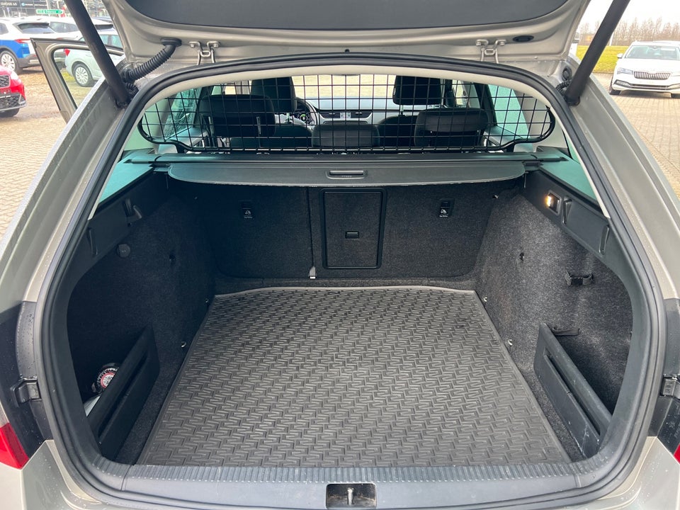 Skoda Octavia 1,6 TDi 115 Business Line Combi DSG 5d