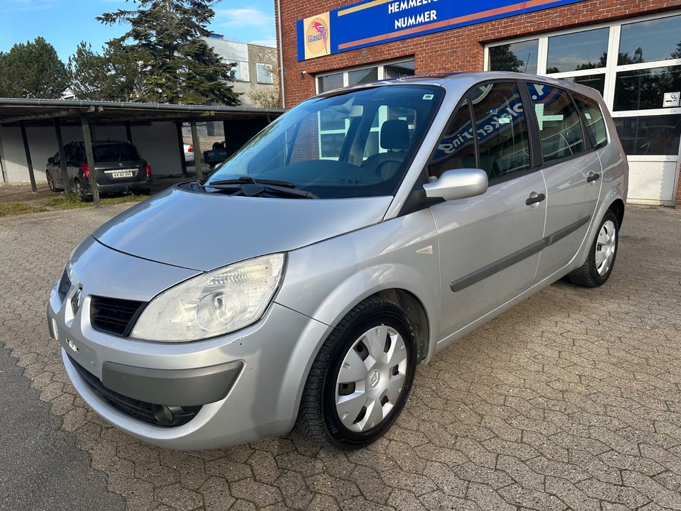 Renault Grand Scenic II 1,6 Authentique Comfort 5d