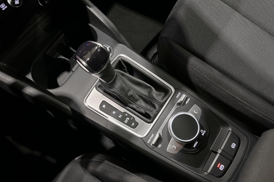 Audi Q2 35 TFSi Prestige S-tr. 5d