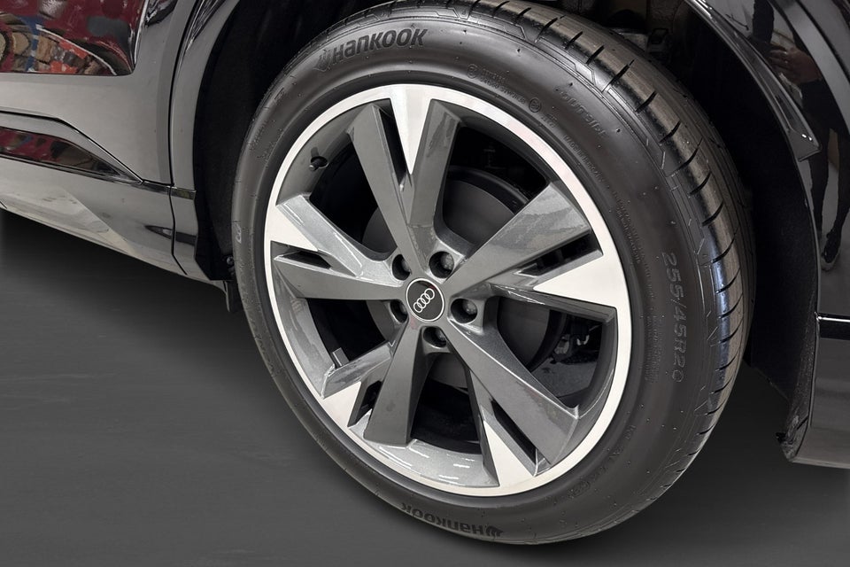 Audi Q4 e-tron 55 S-line Edition quattro 5d