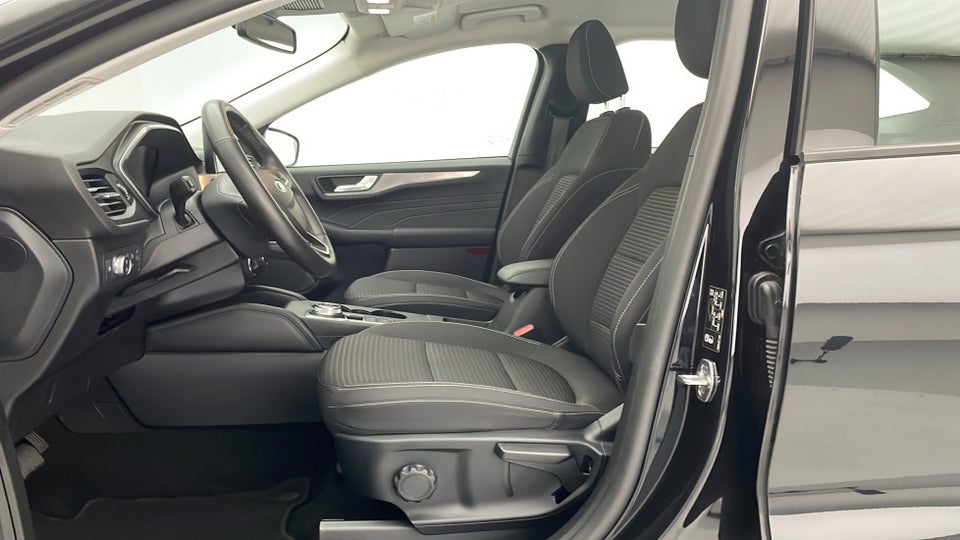 Ford Kuga 2,5 PHEV Titanium CVT 5d