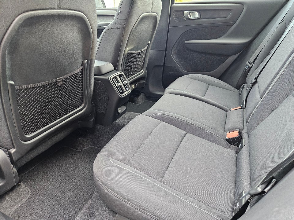 Volvo XC40 P6 ReCharge Pro 5d