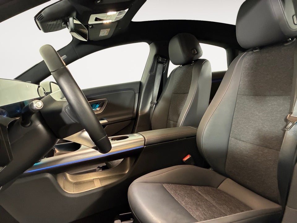 Mercedes CLA250+ EQ Progressive 4d