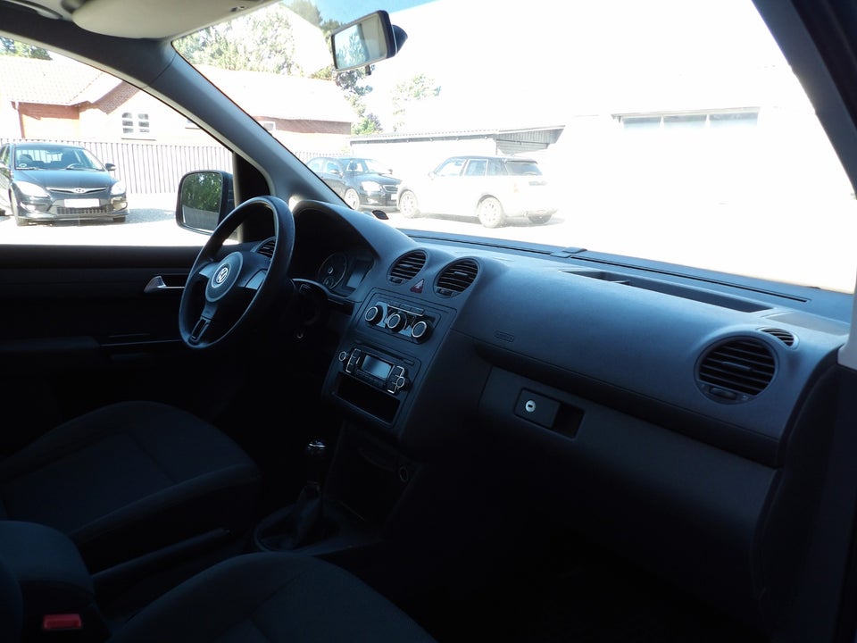 VW Caddy 1,6 TDi 75 Trendline BMT 5d