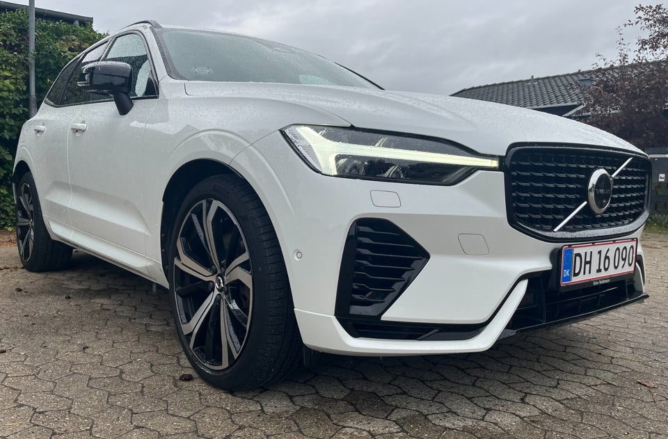 Volvo XC60 2,0 T8 ReCharge R-Design aut. AWD 5d