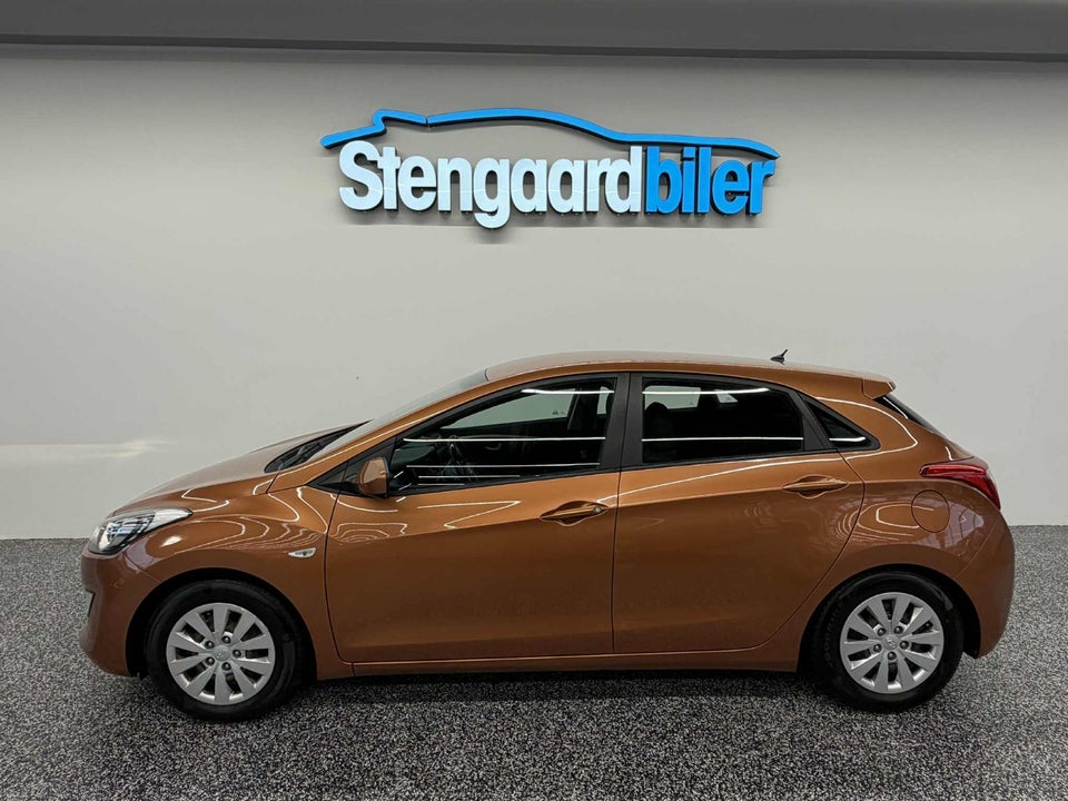 Hyundai i30 1,4 Trend 5d