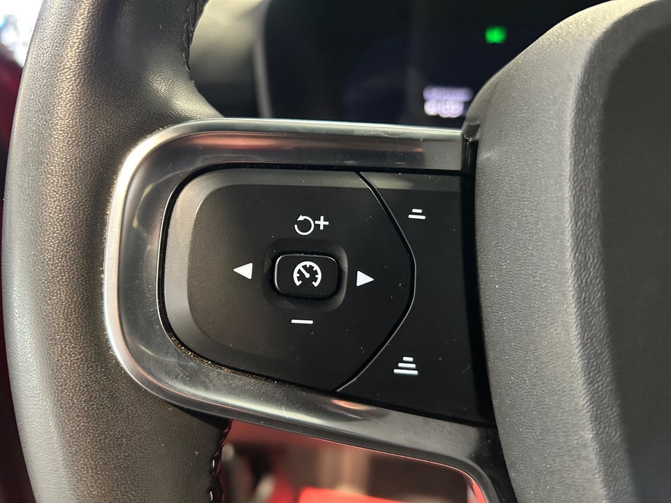 Volvo XC40 P8 ReCharge Twin Plus 5d