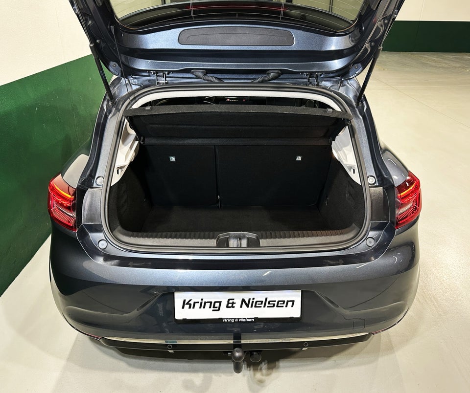 Renault Clio V 1,6 E-Tech Intens 5d